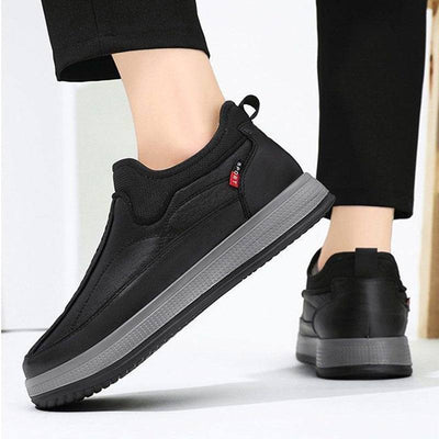 Winter warm fleece snow boots platform ankle boot in black, non-slip flat sole, stylish and comfortable for men.