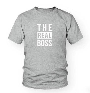 Loose fit grey DIY men's T-shirt with "The Real Boss" print, round collar, and short sleeves.