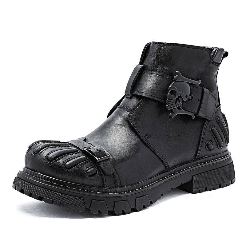 Martin boots for men in black leather with chunky heel and lace-up design.